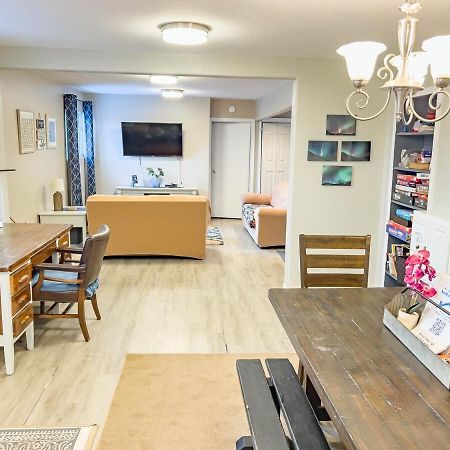 Cloud Nine Cottage Big Lake エクステリア 写真
