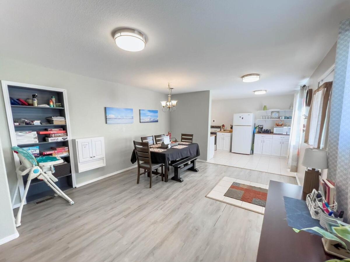 Cloud Nine Cottage Big Lake エクステリア 写真